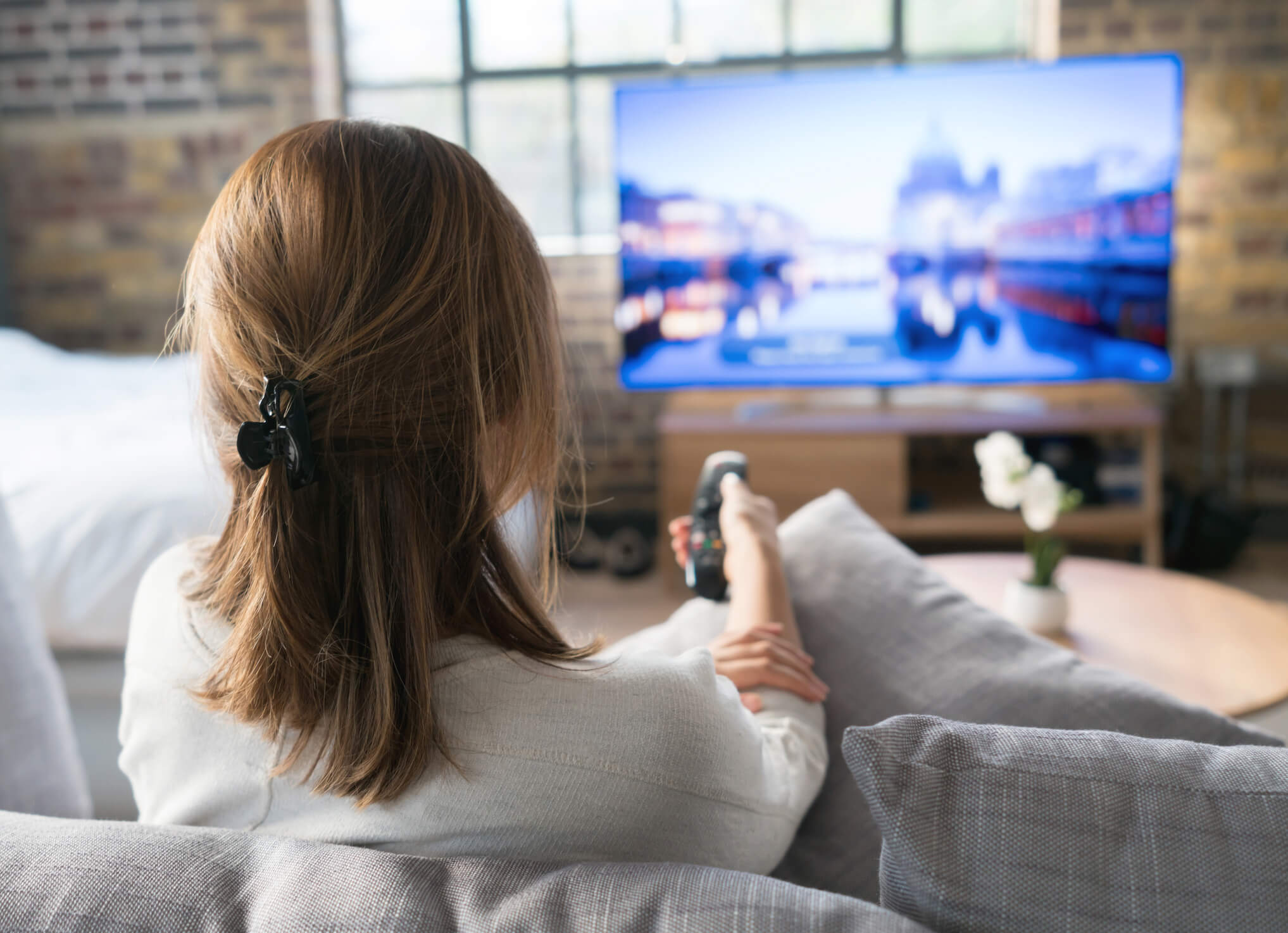 Reasons to Keep Your Cable TV Connection