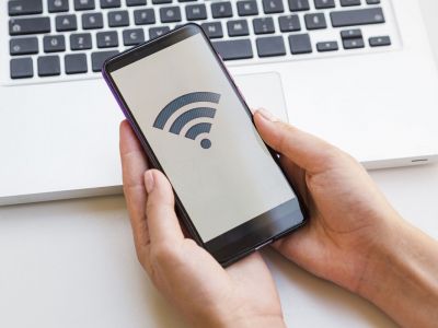 Top Mobile Broadband Devices: Hotspots, USBs, and SIM-Based Routers